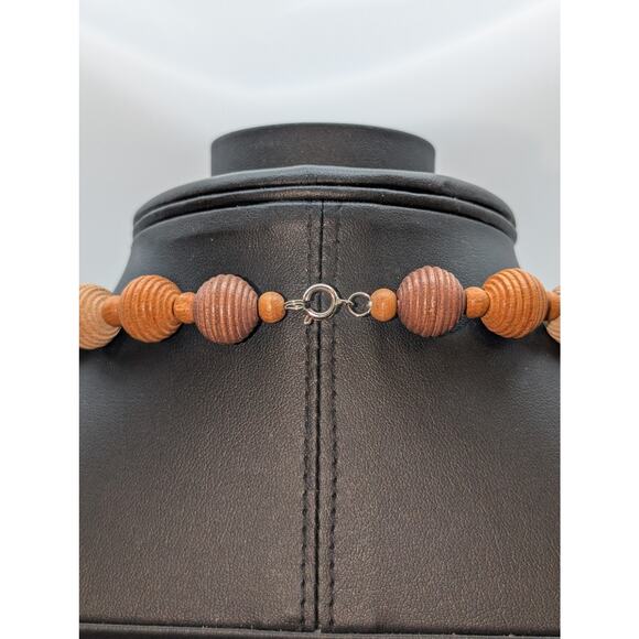 Vintage Multi-Brown Textured Wood Bead 22" Necklace - Picture 3 of 4